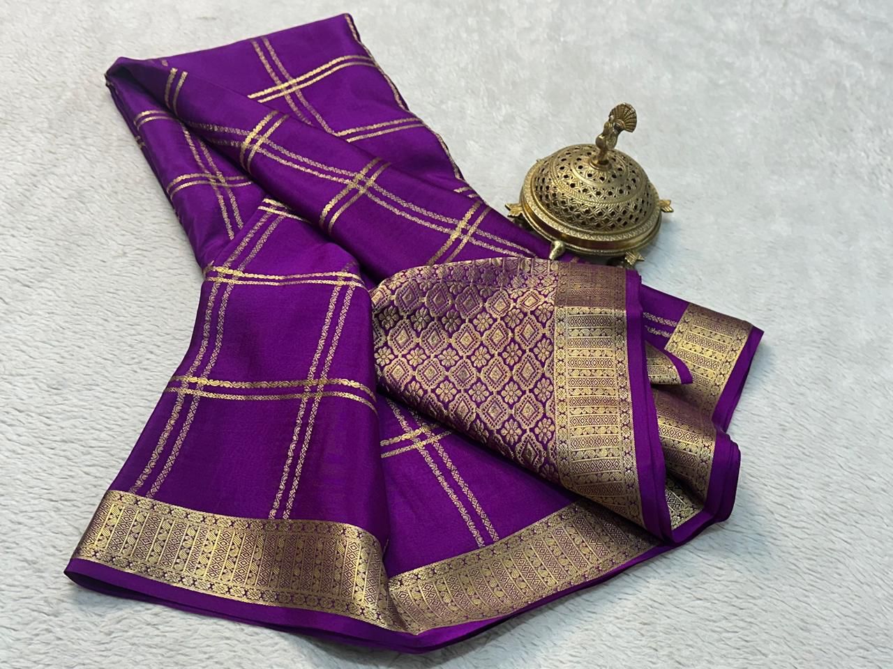 Celebrating Indian Heritage: Timeless Double Line Checks Sarees with Rich Borders and Regal Pallus