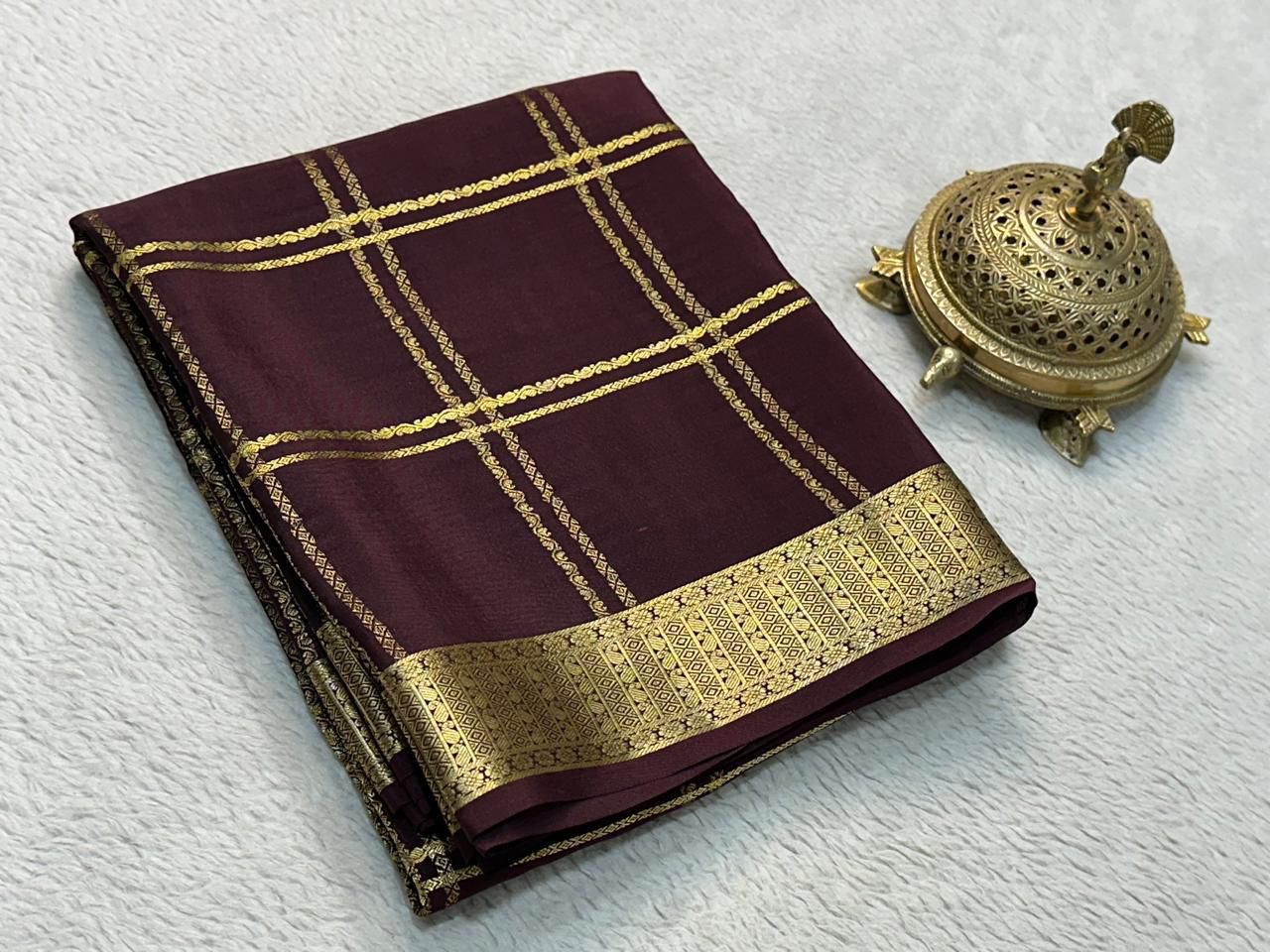 Classic Traditional Sarees: Exquisite Solid Hues with Grand Checks, Borders, and Pallus
