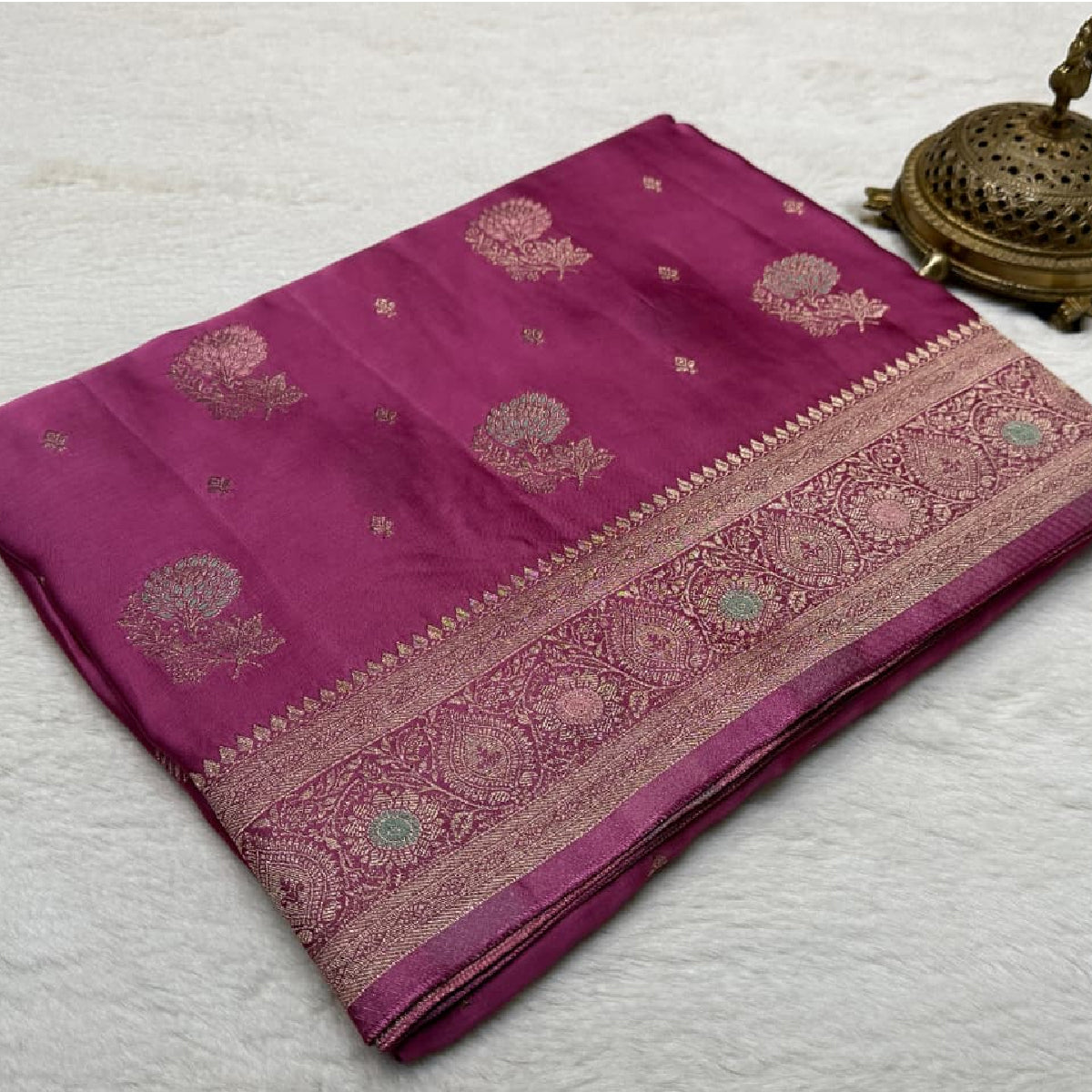 Elegant Onion Pink Kanchipuram Soft Silk Saree with Silver-Gold Zari