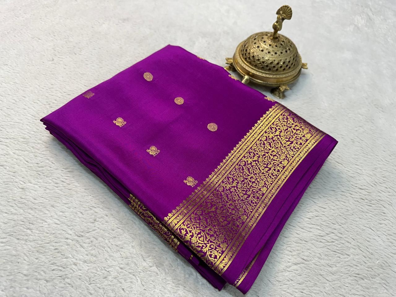 Statement Bridal Brocade Silk Saree – Vibrant Patterns, Magnificent Pallu