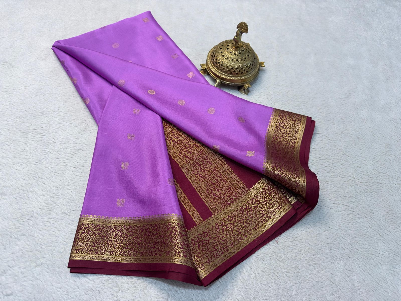 Statement Bridal Brocade Silk Saree – Vibrant Patterns, Magnificent Pallu