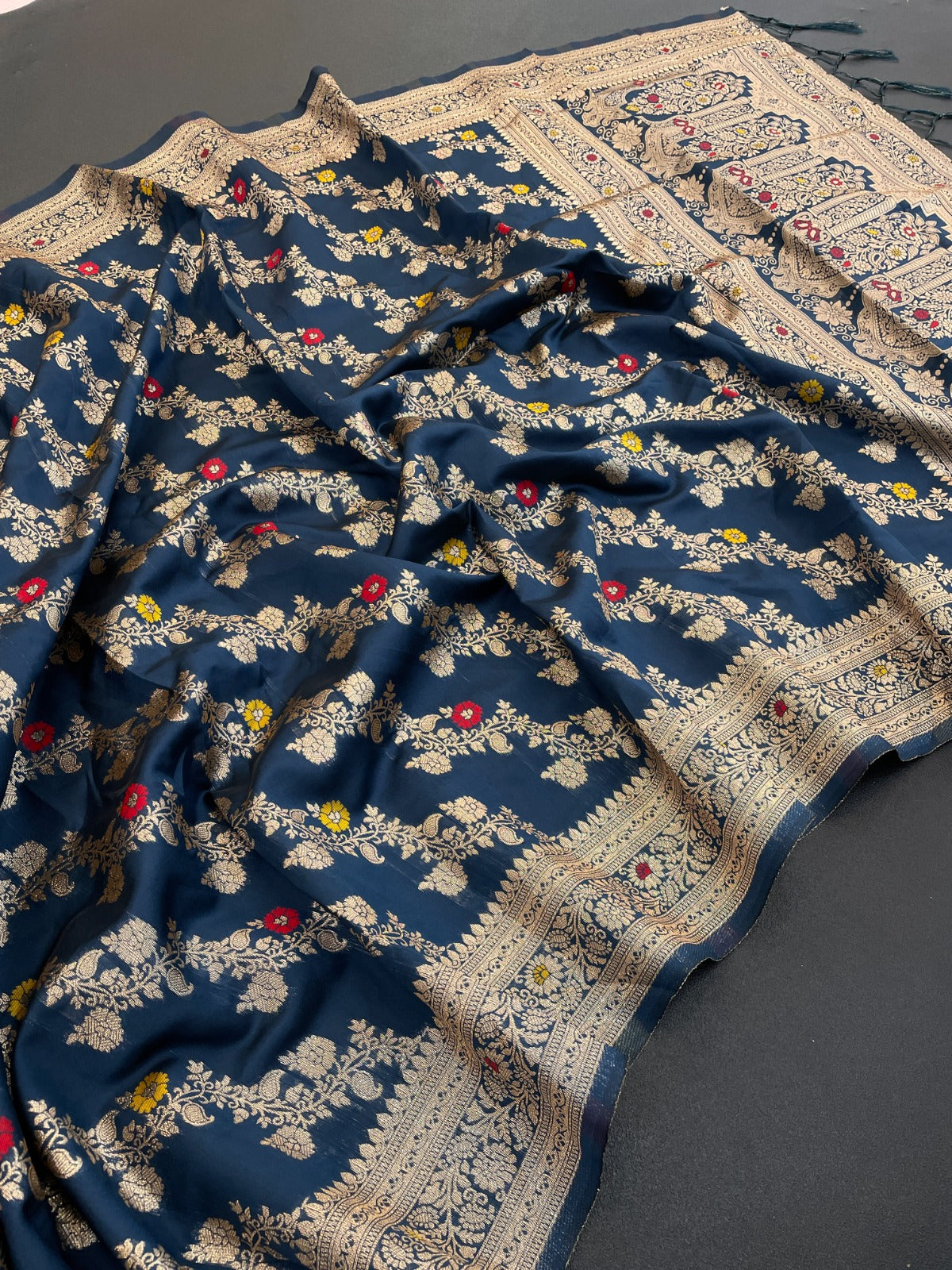 Pure Banarasi Soft Silk Saree with Matching Blouse Piece