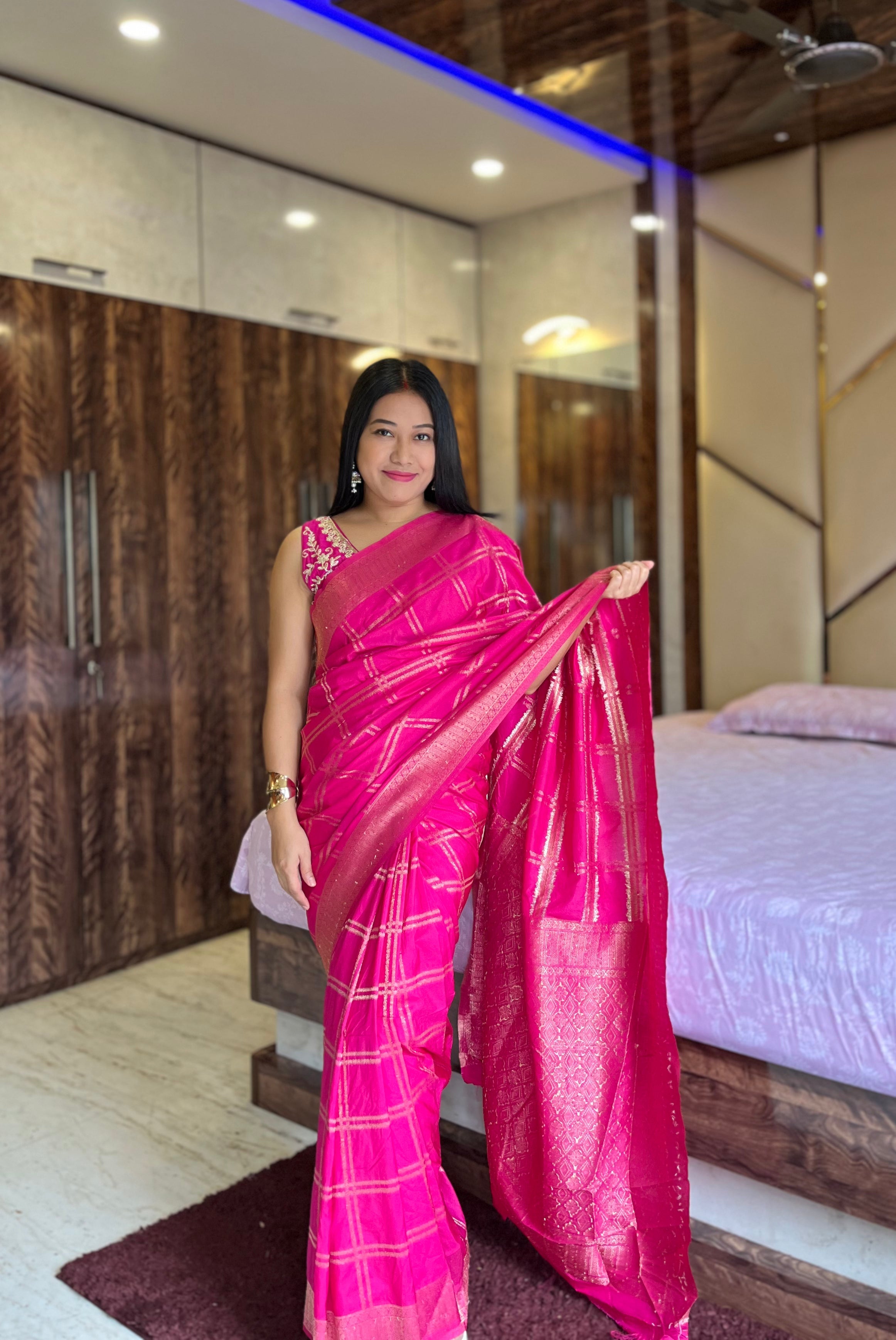 Celebrating Indian Heritage: Timeless Double Line Checks Sarees with Rich Borders and Regal Pallus