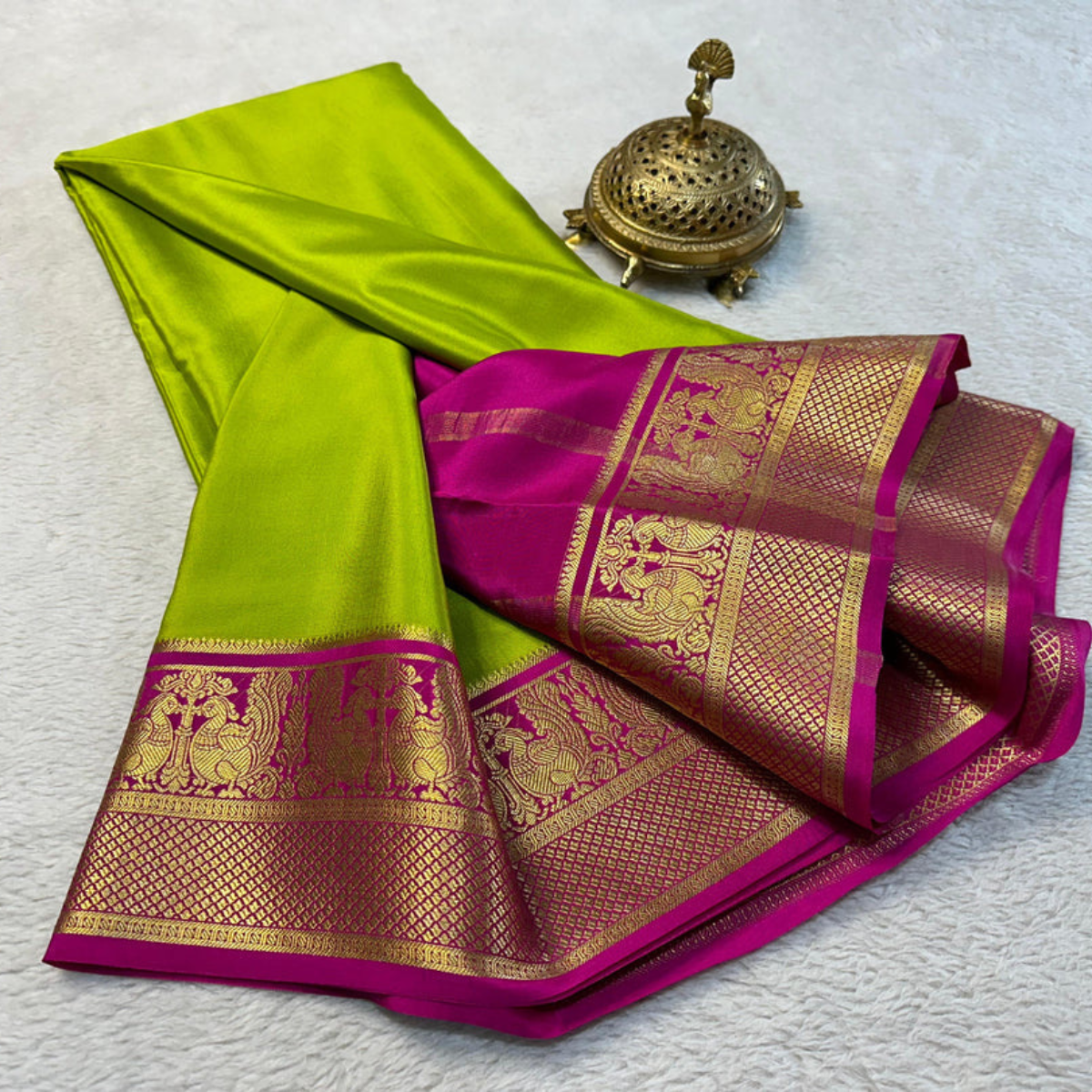 Mysore Silk Saree, Contrast Zari Border, Rich Pallu and Blouse