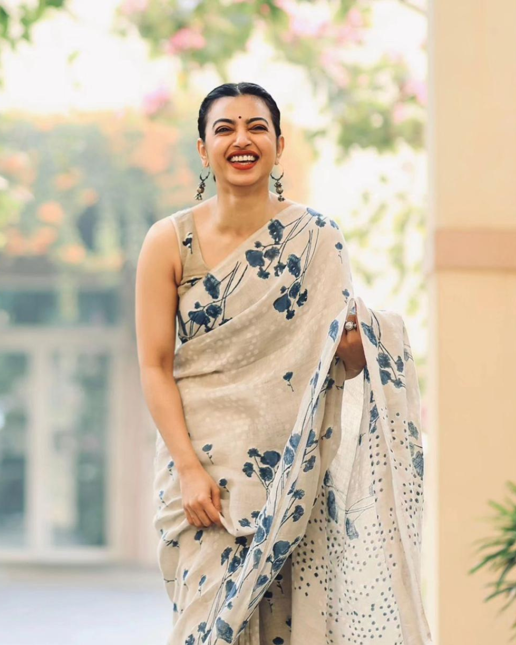 Pure Linen Saree in Beige, With Printed Blouse
