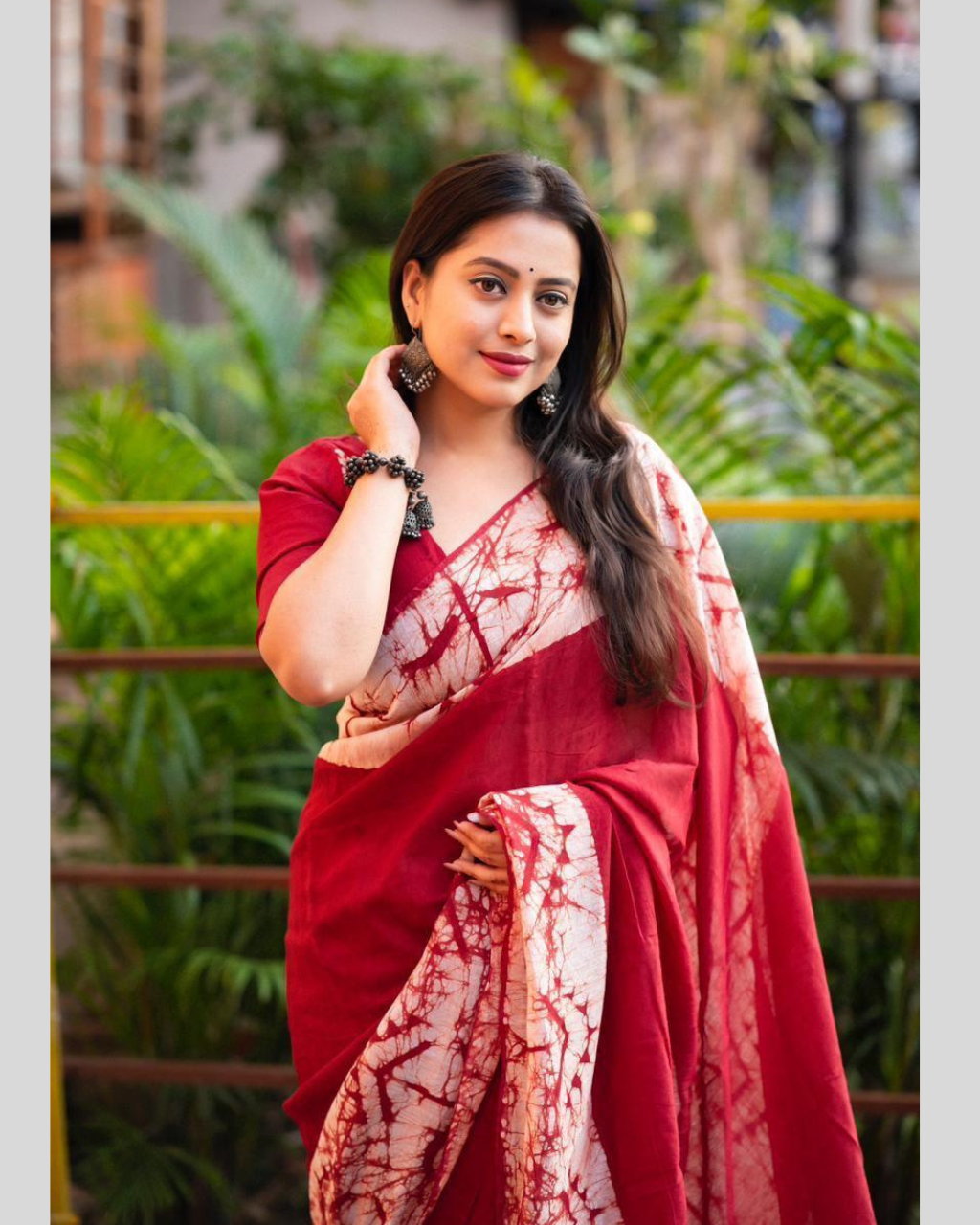 Red colour Pure Magic Cotton Batik Linen Saree.