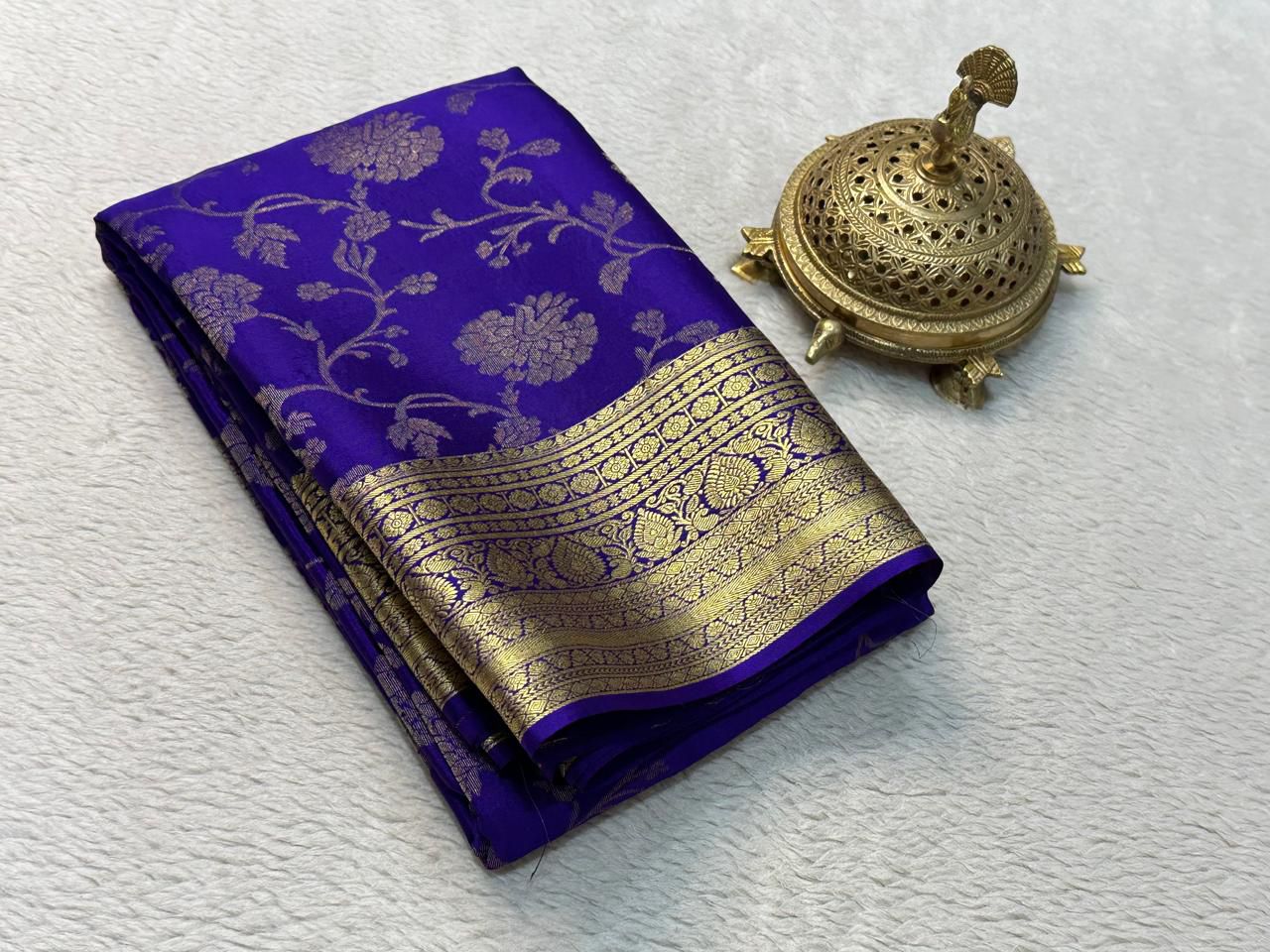 Elegance Redefined: Silk Brocade Saree with Exquisite Gold & Silver Zari Weaving