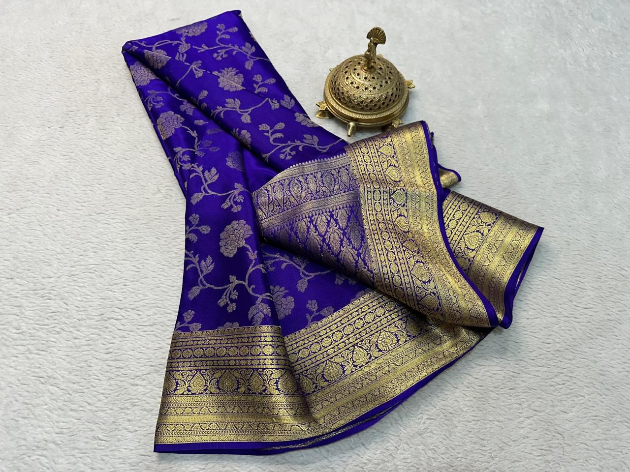 Elegance Redefined: Silk Brocade Saree with Exquisite Gold & Silver Zari Weaving