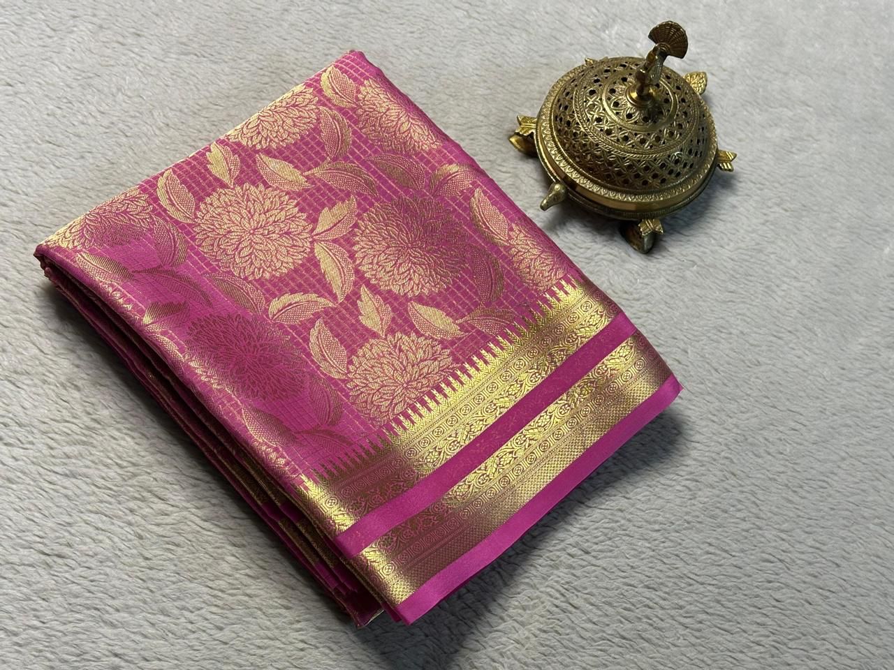 Luxurious Bridal Silk Brocade Saree: Gold & Silver Zari with Rich Floral Checks and Opulent Pallu