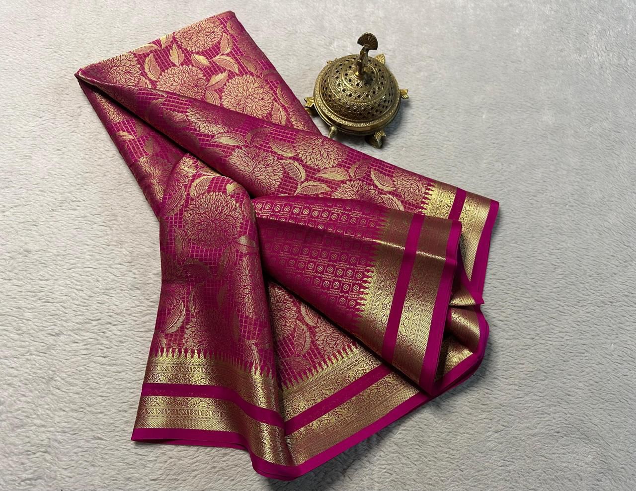 Luxurious Bridal Silk Brocade Saree: Gold & Silver Zari with Rich Floral Checks and Opulent Pallu