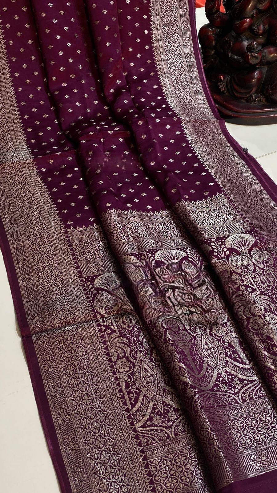 Light weight pure mashrow silk along with beautiful weaving