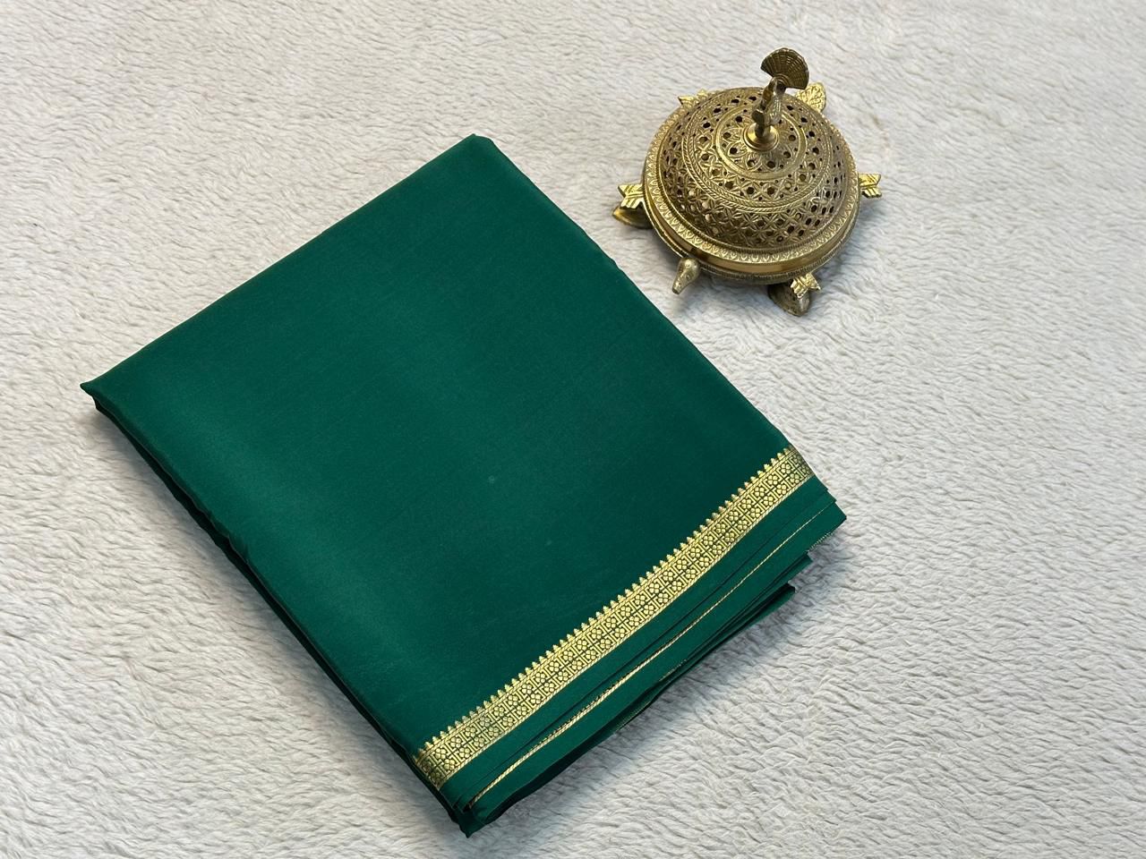 Unveil Grace: Small Border Sarees with Intricate Line Pallu in Bold Solid Shades