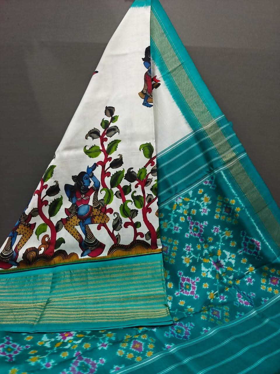 Light Green Pochampally Ikkat Silk Saree With Blouse