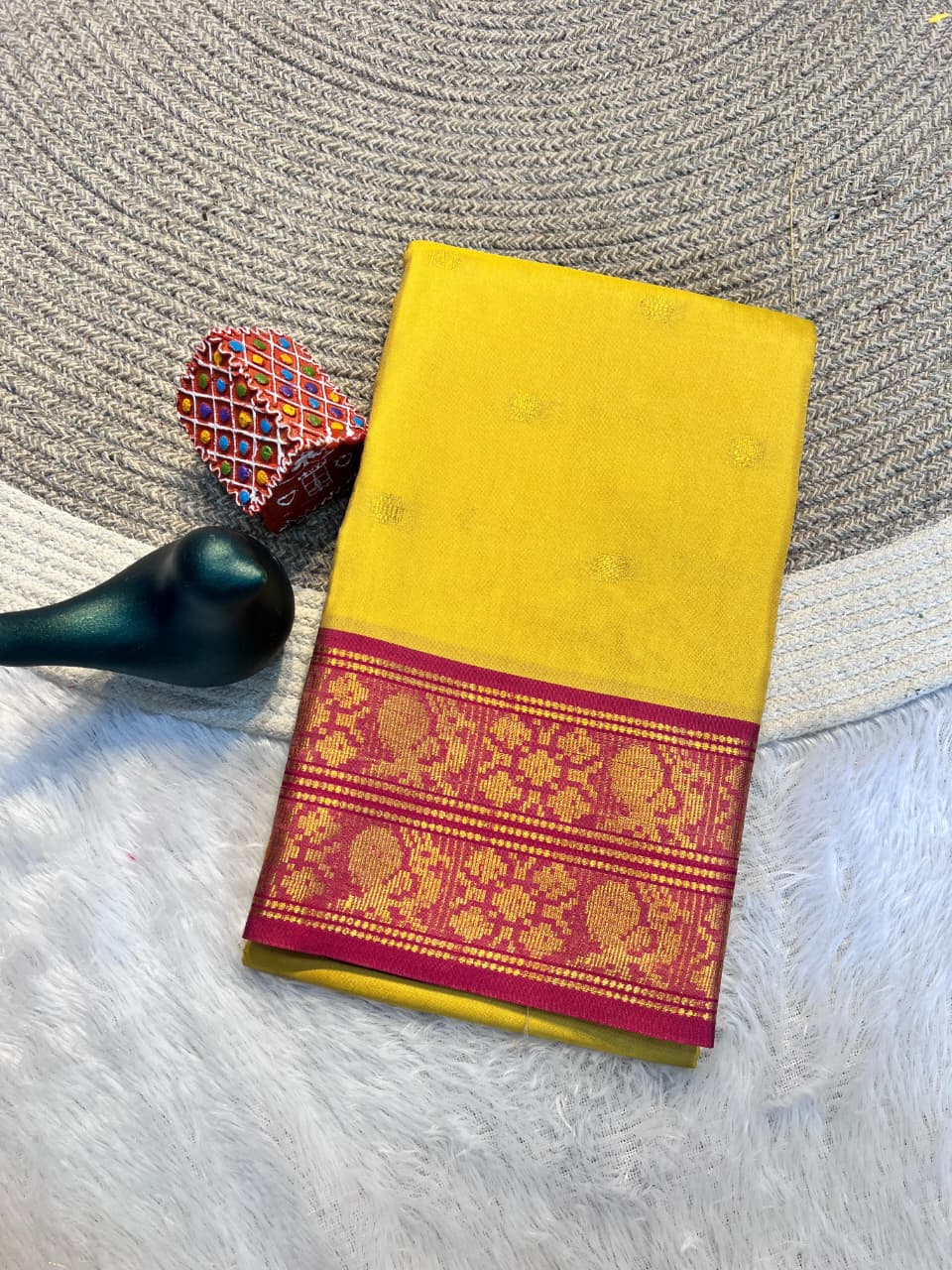 Pallavi Kanchipuram Soft Silk Saree with Rich Contrast Pallu & Blouse
