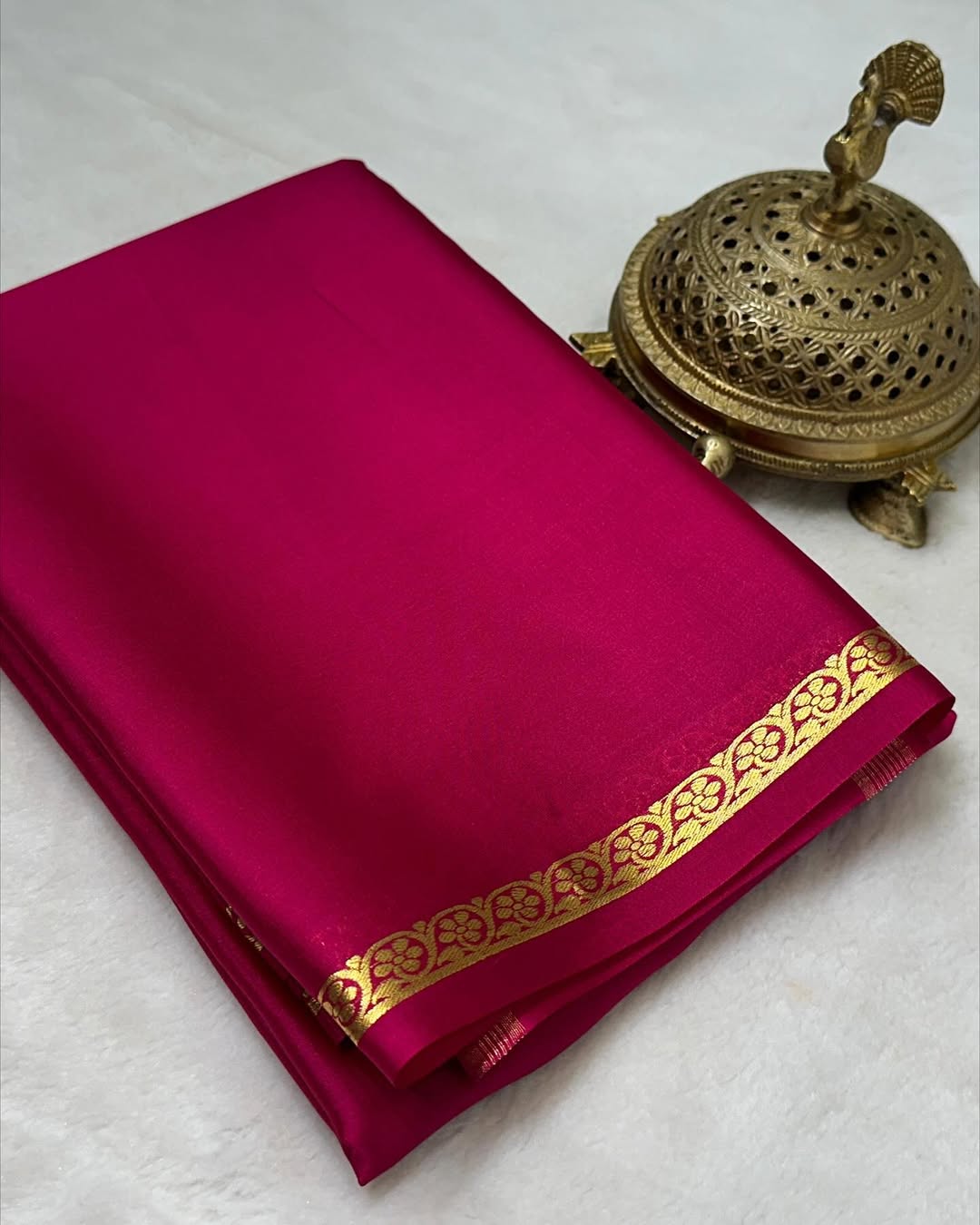 Women Traditional Pink Mysore Creap Saree With Blouse
