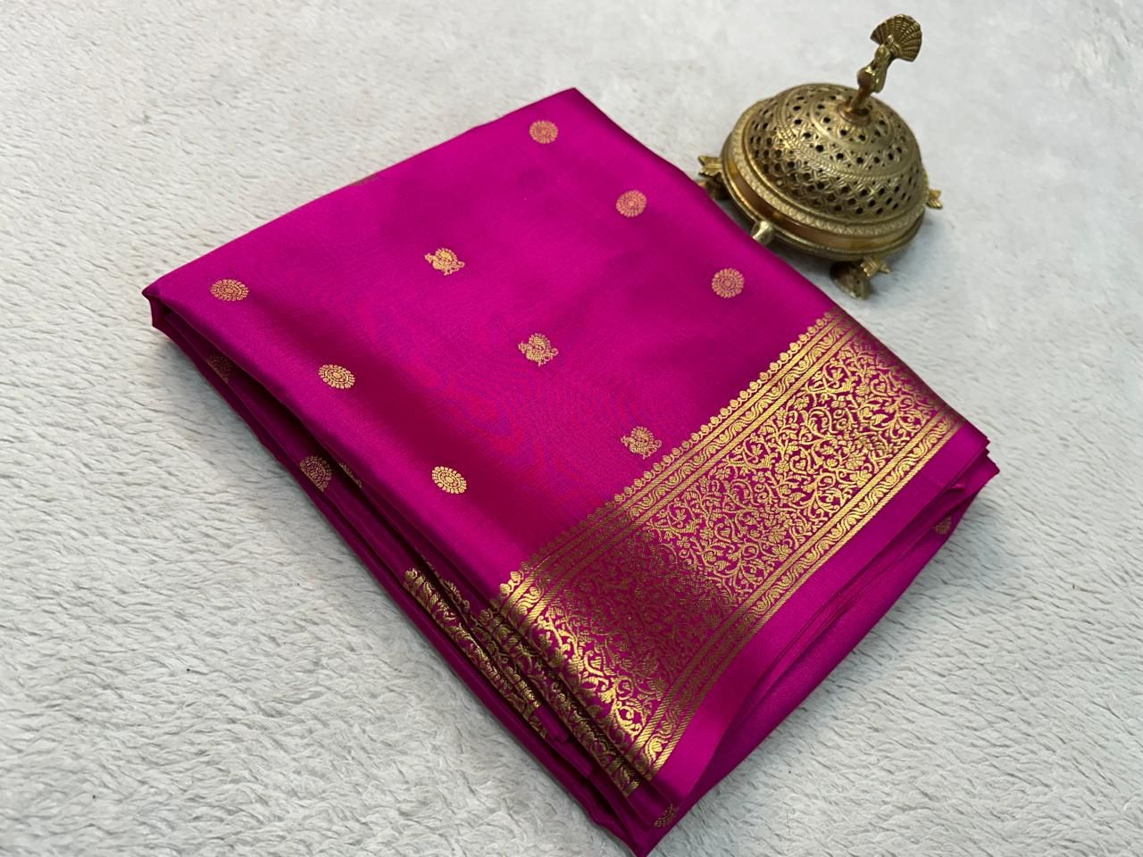 Statement Bridal Brocade Silk Saree – Vibrant Patterns, Magnificent Pallu