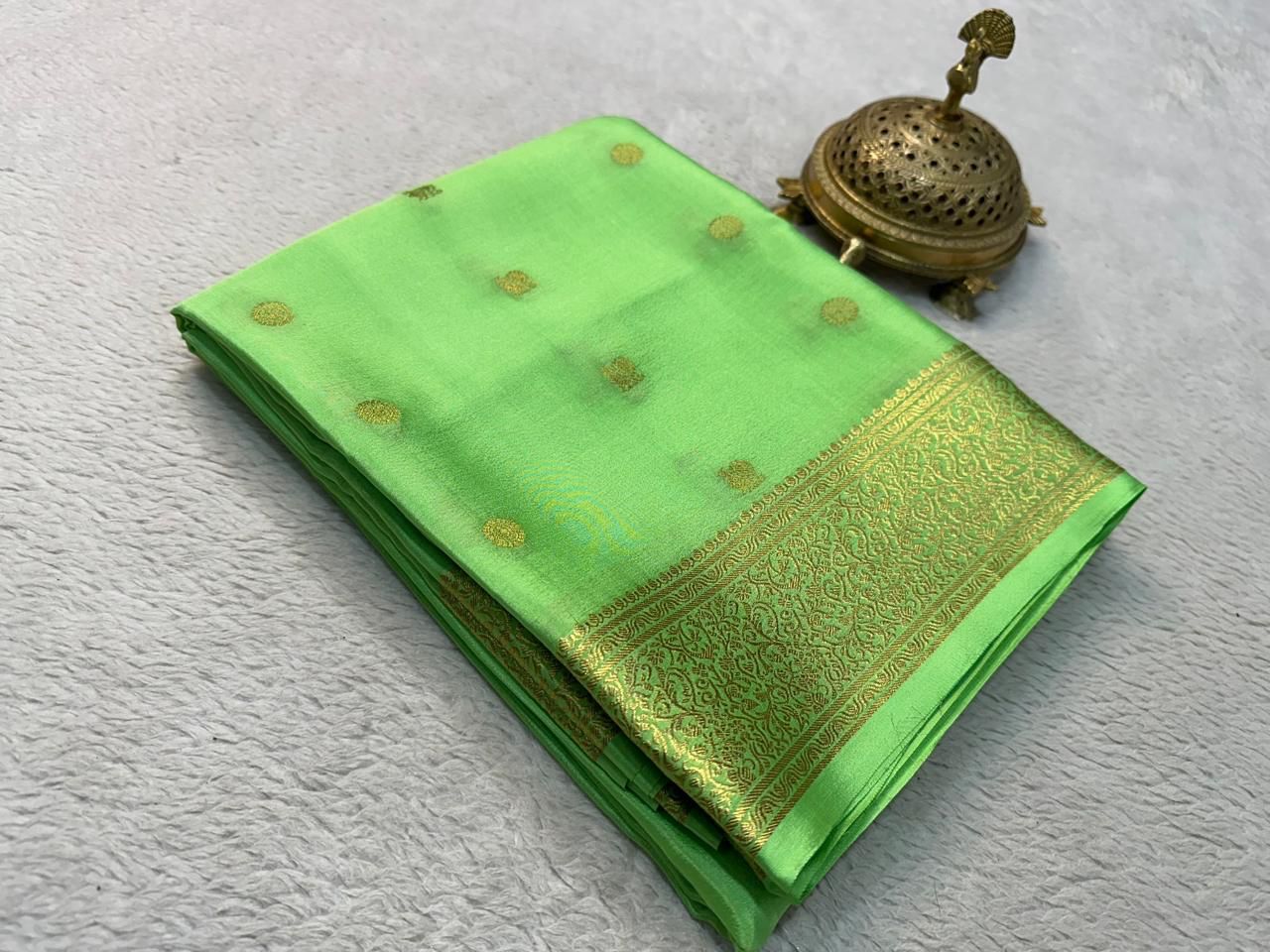 Statement Bridal Brocade Silk Saree – Vibrant Patterns, Magnificent Pallu
