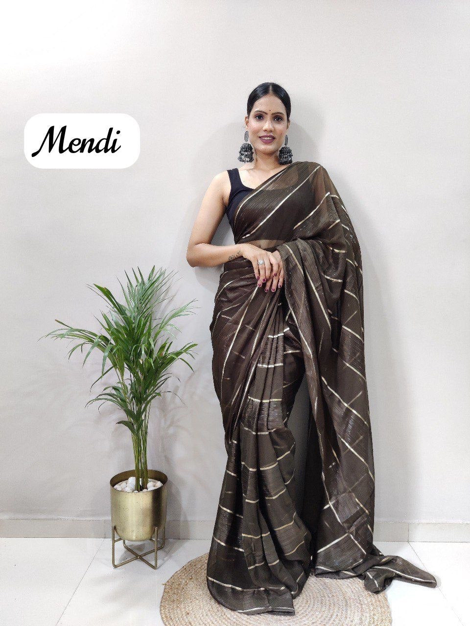 soft georgette silk saree with zari patta