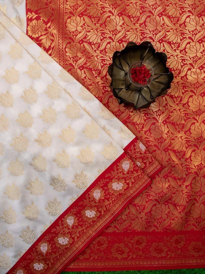 white soft saree for pooja