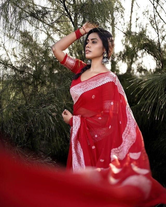 red rich color special design pure soft cotton saree
