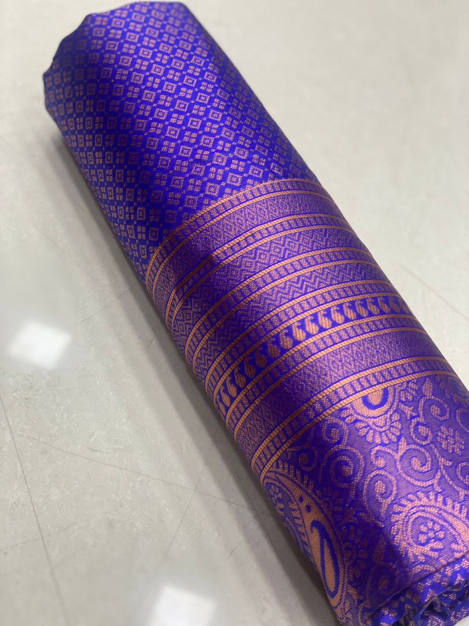 lichi soft silk saree with waving work
