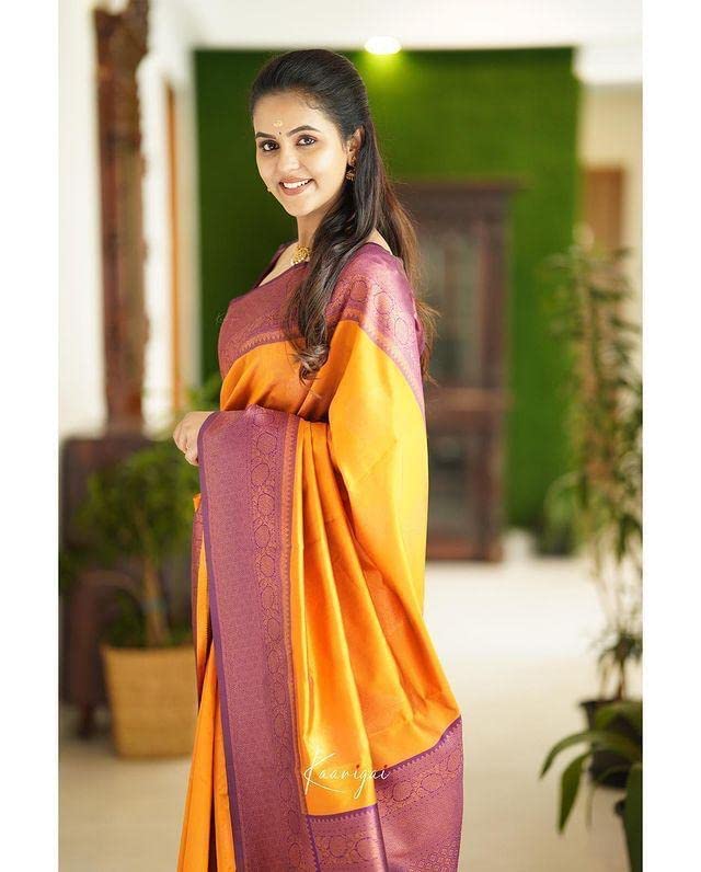 orange zari woven kanjivaram silk saree