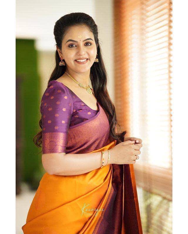 zari woven soft silk saree for wedding