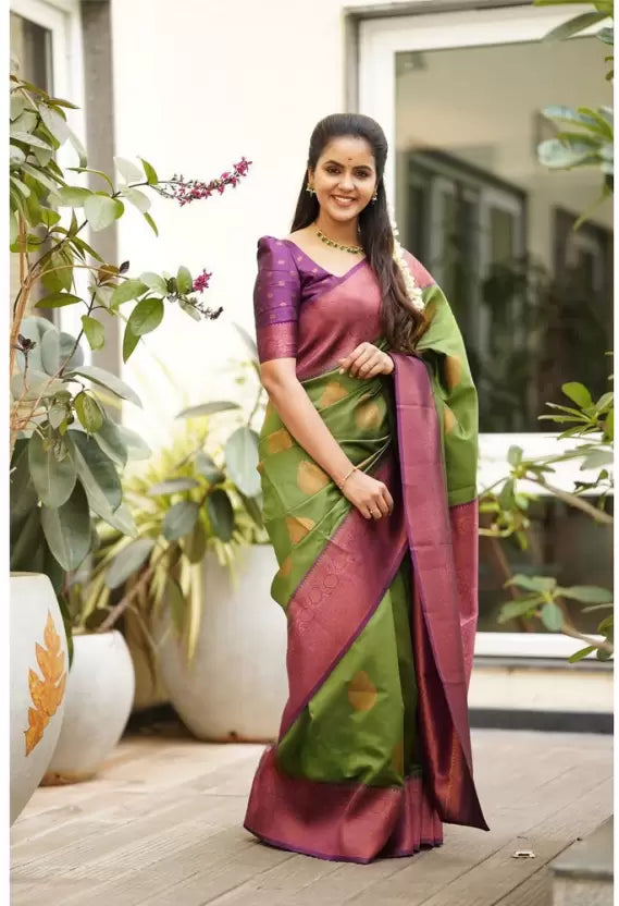 green zari woven kanjivaram saree