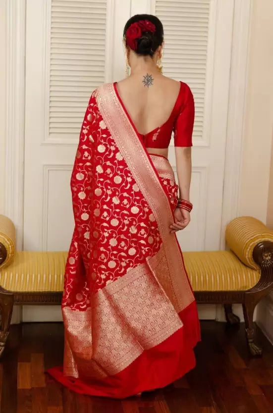 wedding red color kanjivaram soft silk saree