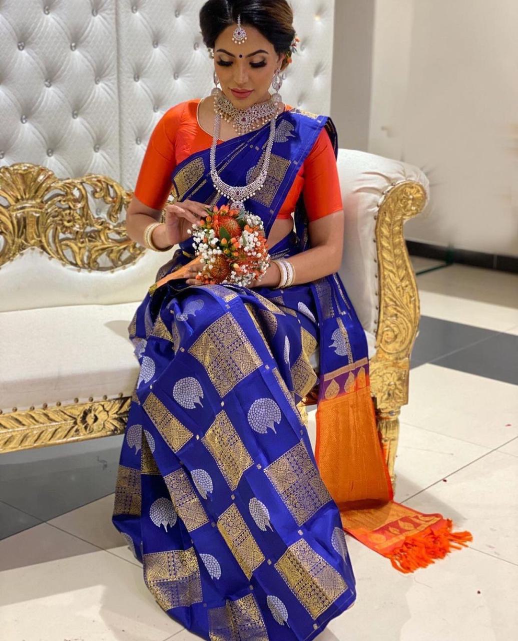 Chic Soft Silk Saree in Blue with Delicate Jacquard Weaving