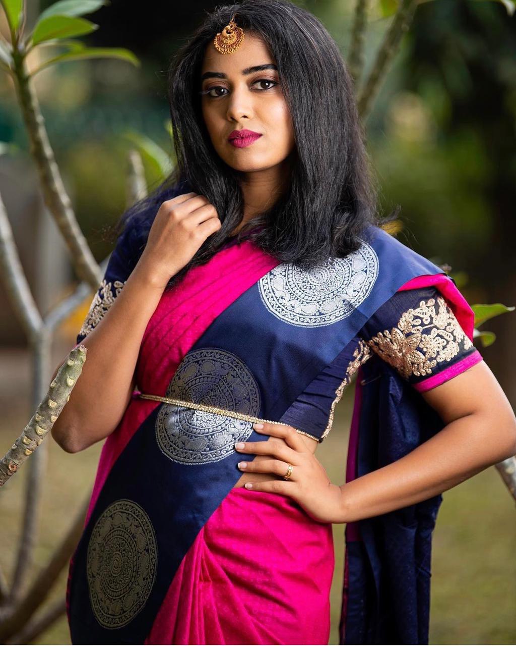Pink Zari Woven Kanjivaram Pure Art Silk Saree: Elevate Your Ethnic Look