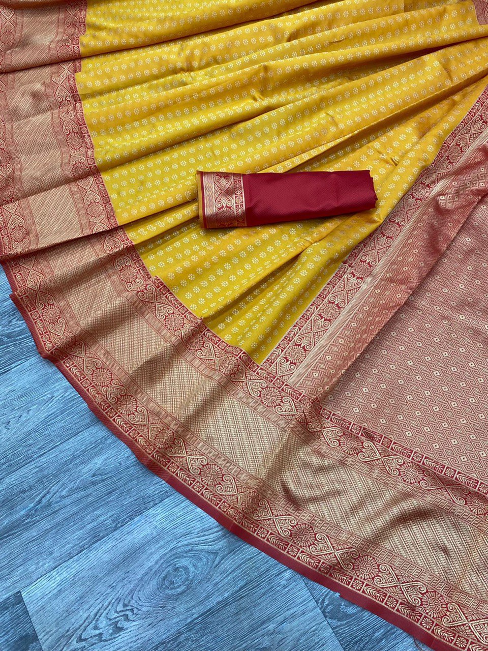 Traditional Yellow Banarasi Pure Soft Silk Saree - Woven Detail