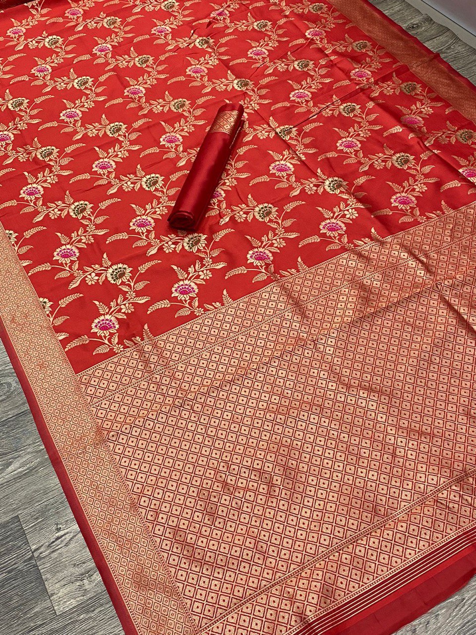 red organic banarasi saree