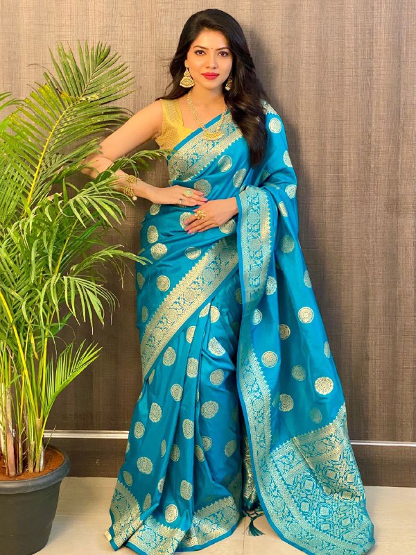 Elegant Blue Banarasi Soft Silk Saree Adorned with Delicate Tassels