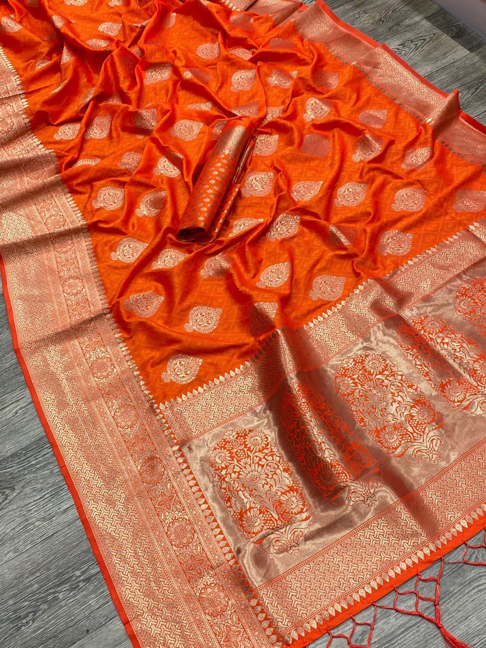 paithani sari for women