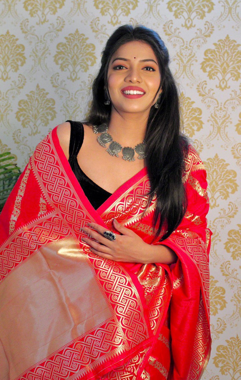 Burgundy Red Banarasi Soft Silk Saree Featuring Exquisite Zari Weaving