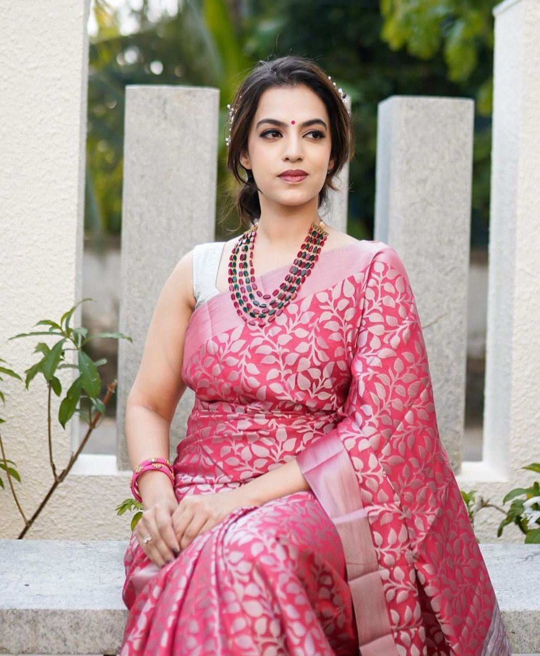 pink jacquard work saree for wedding