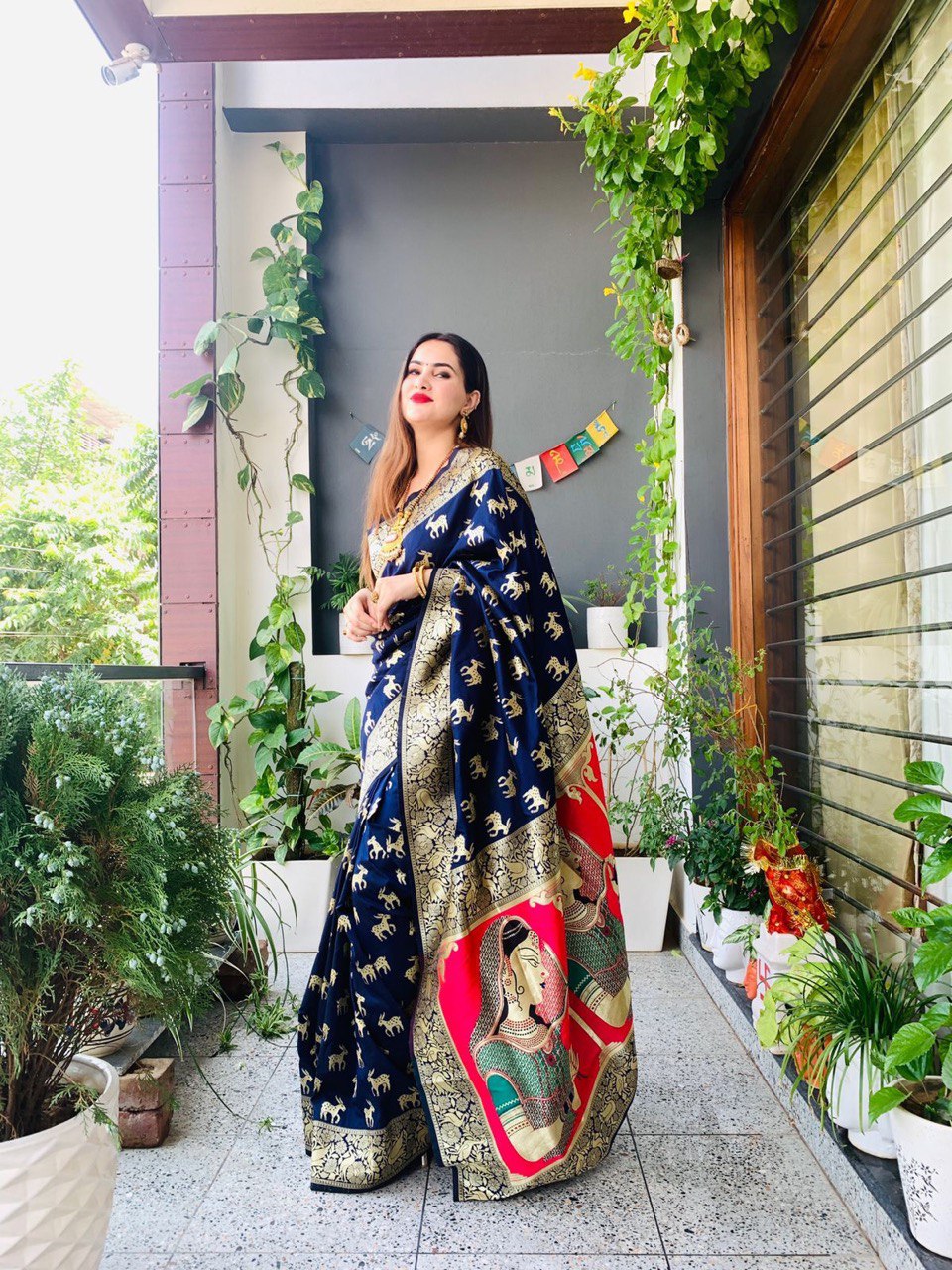Trendy Dark Blue Printed Banarasi Art Silk Saree, Ideal for Fashion-forward Looks