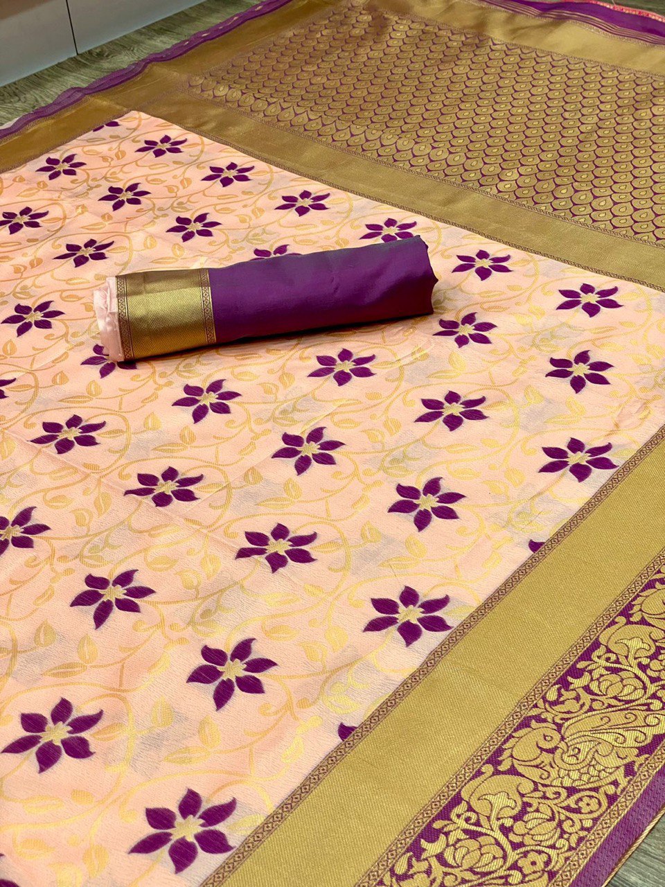 beautiful kanjivaram wedding saree