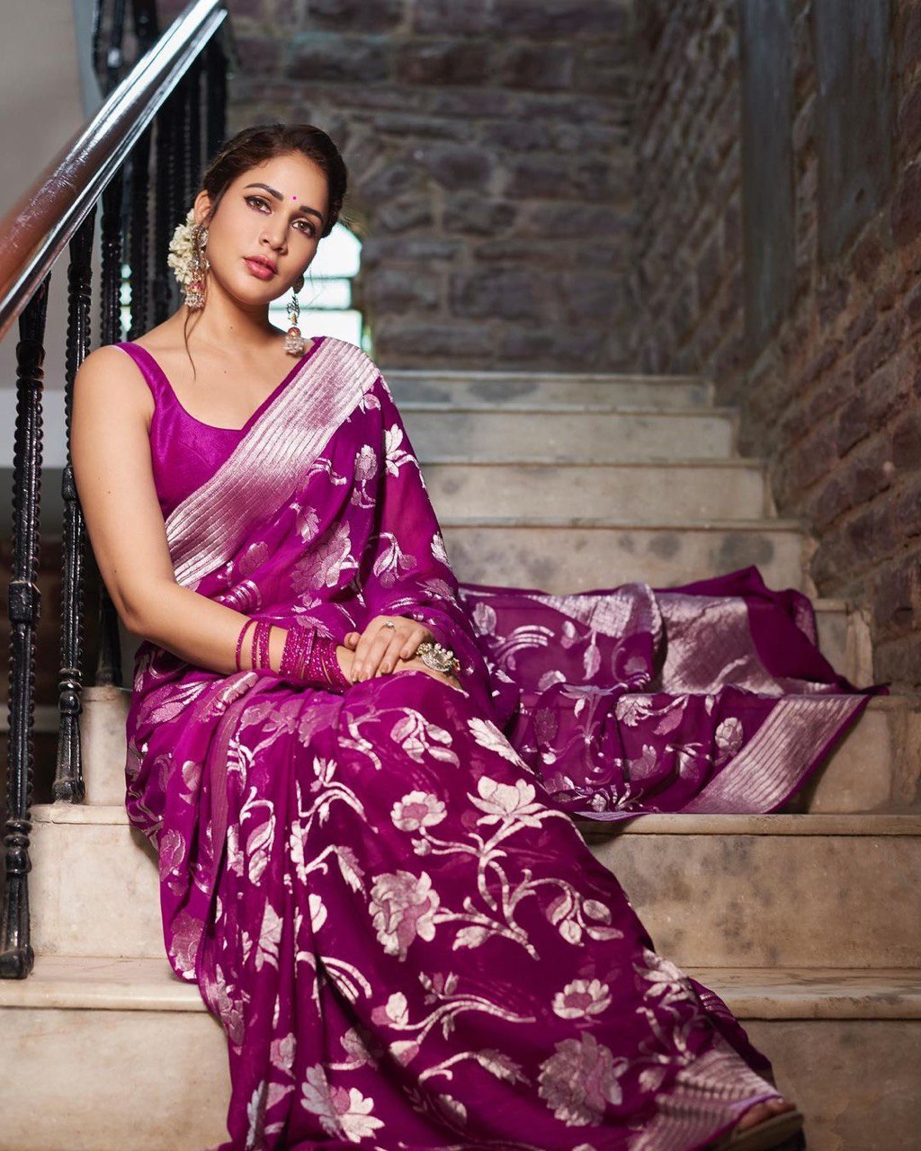 purple floral zari woven design banarasi silk jacquard saree
