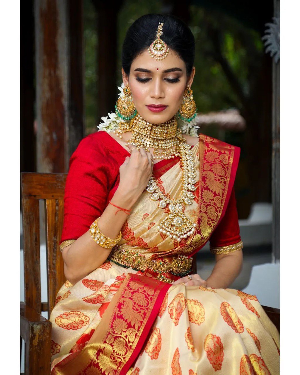 Woven Paithani Jacquard, Art Silk Saree (Multicolor)
