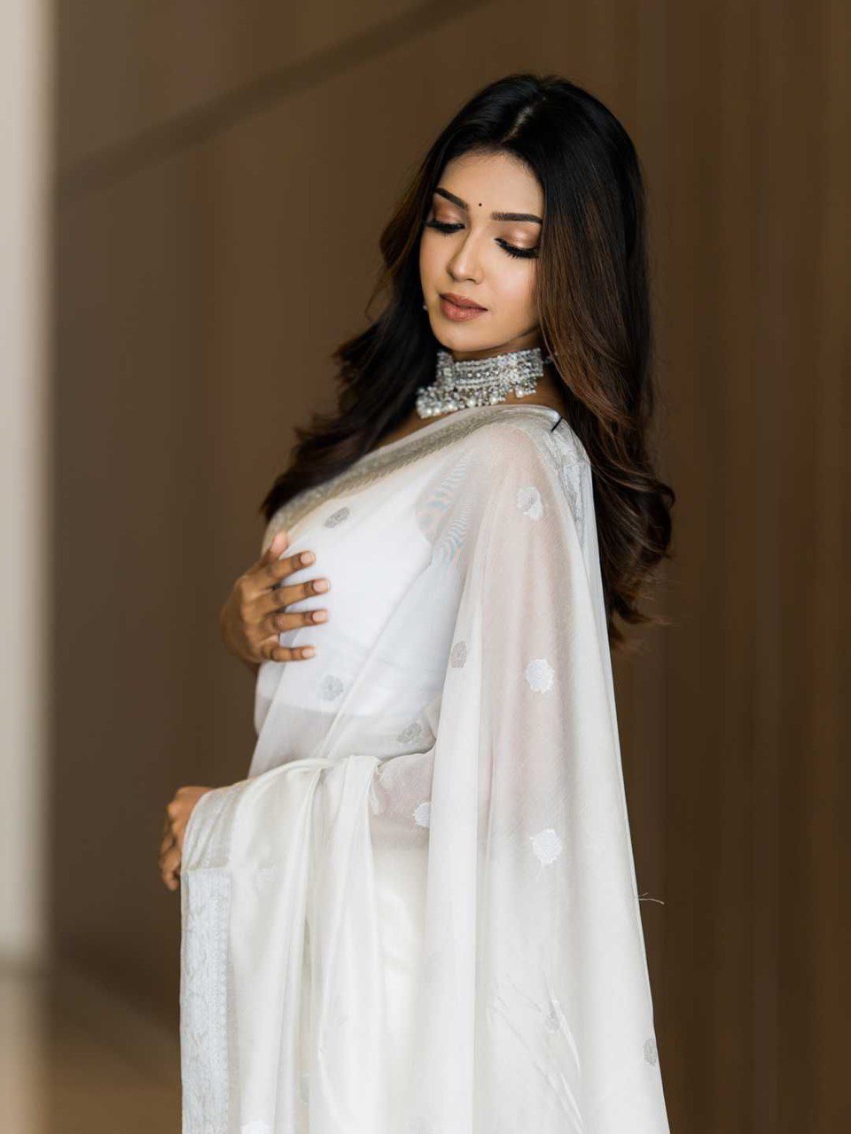 white jacquard woven design saree for wedding
