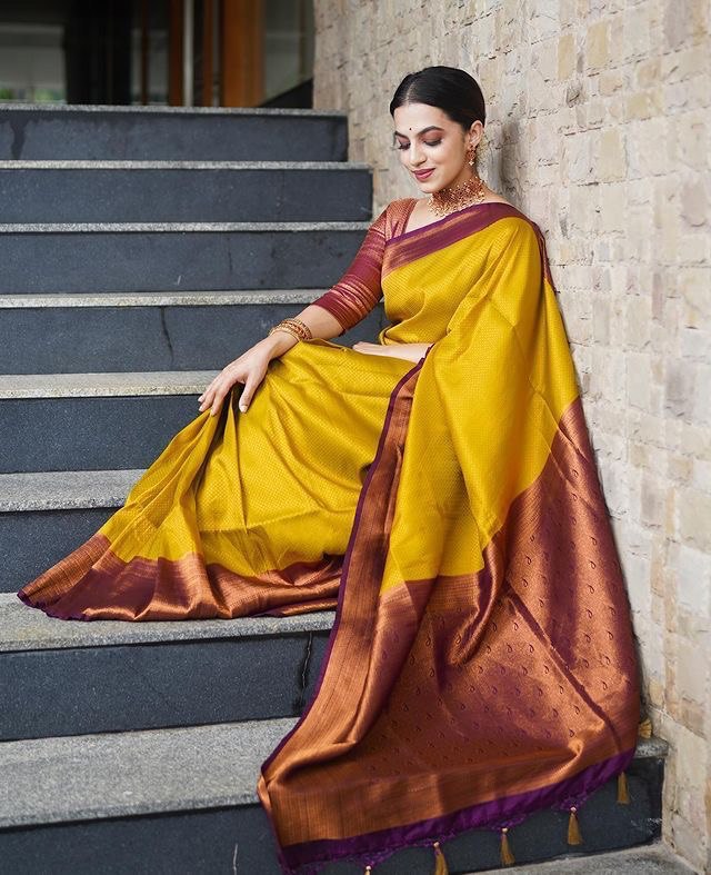 zari weaving silk saree for wedding