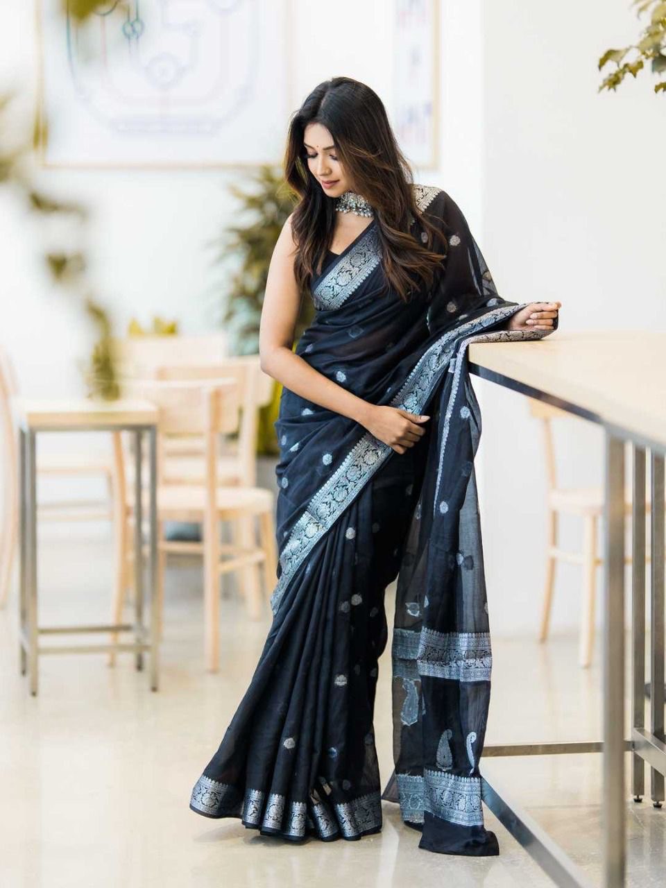 luxuried zari woven bollywood cotton linen saree