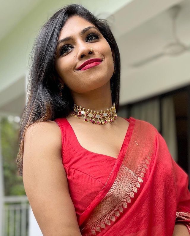 red kanjivaram soft silk jacquard saree for wedding