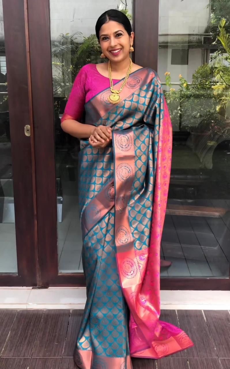 Exquisite Blue Banarasi Saree Featuring Heavy Zari Design