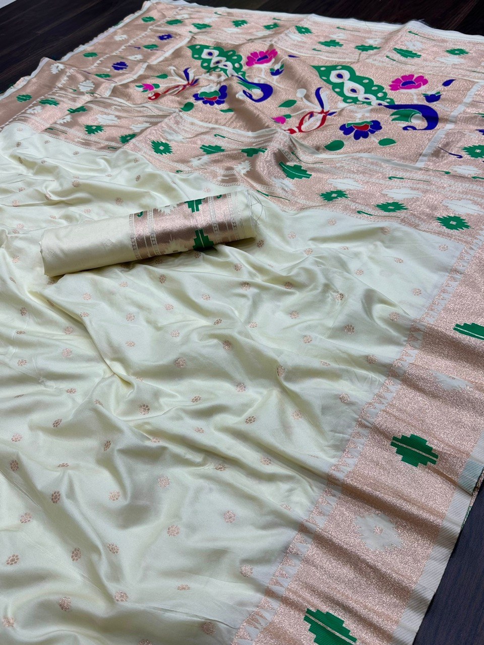 Graceful Daisy White Paithani Soft Silk Banarasi Saree, Ideal for Festive Celebrations