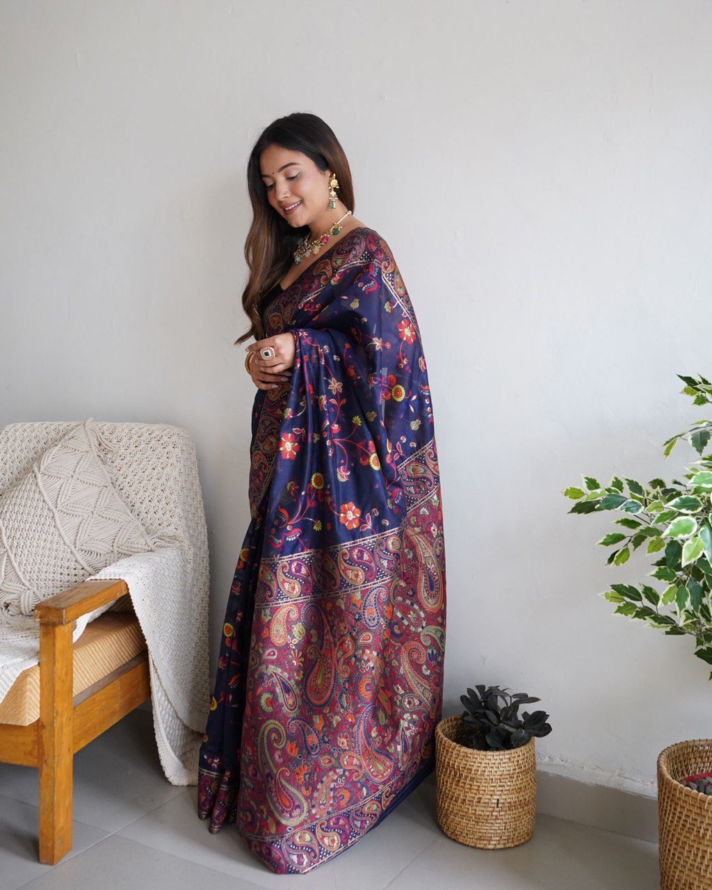 Stunning Banarasi Saree Crafted with Pure Zari Weaving, Designed for Party Wear
