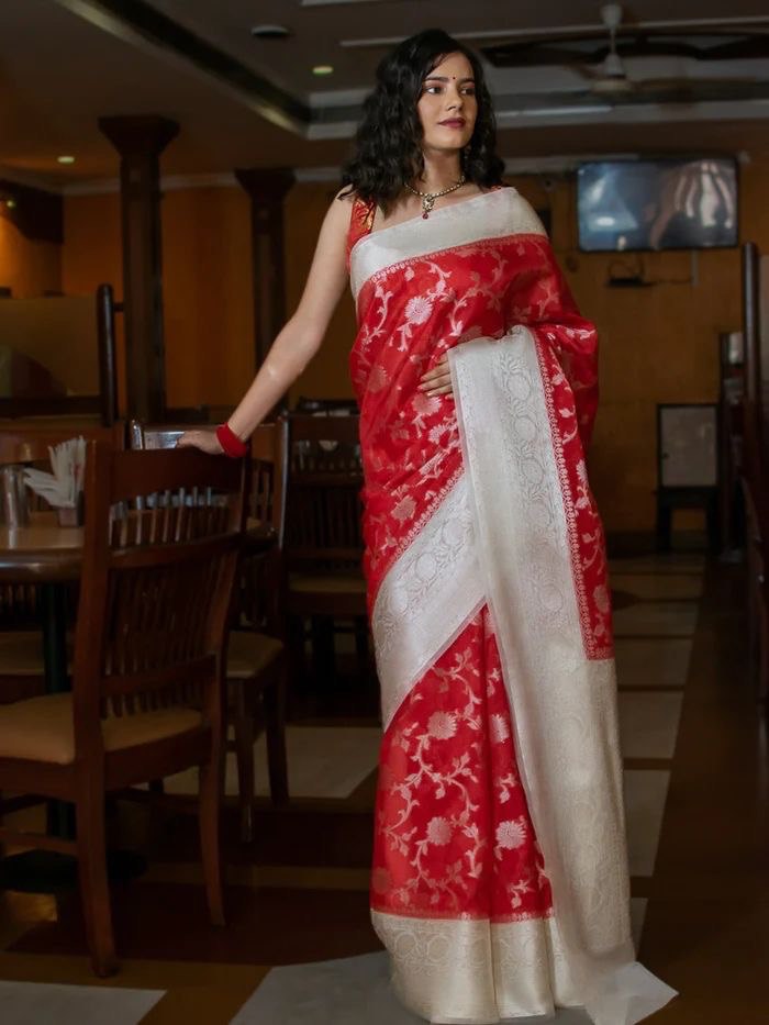 Luxe Party Pick: Pure Banarasi Semi Silk Saree, Adding a Touch of Luxury to Your Festive Wardrobe
