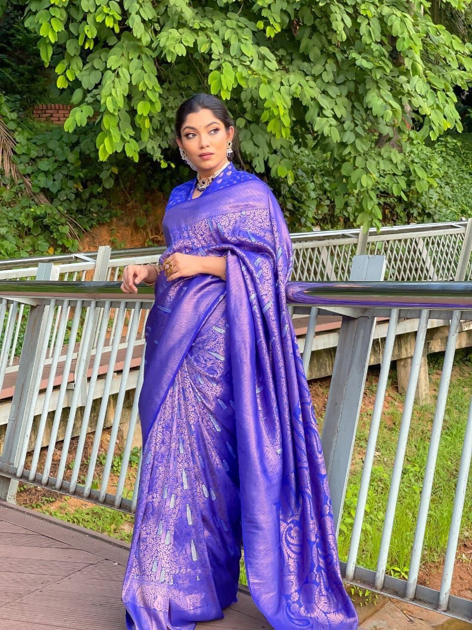 Regal Blue Zari Woven Banarasi Silk Saree, Ideal for Wedding Ceremonies